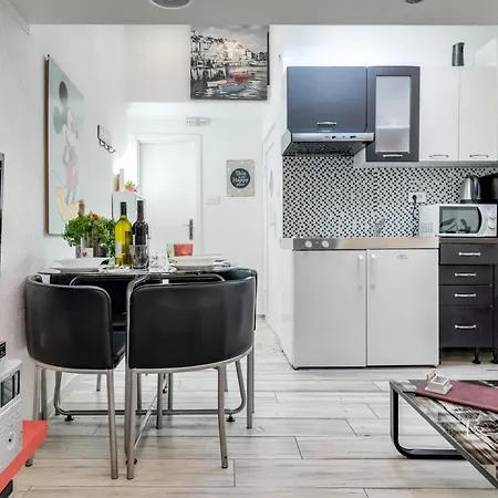 Antonia Apartman